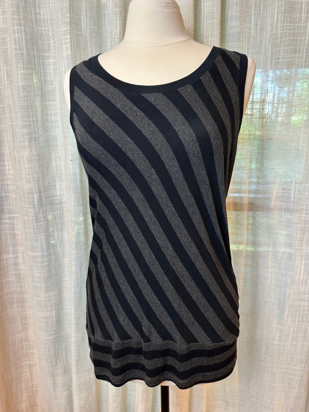 CAbi Black Gray Striped Sleeveless Tunic Top Women's Small